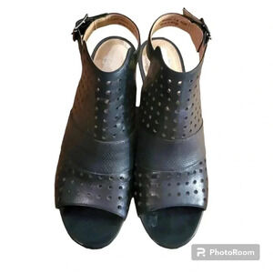 Johnston & Murphy women's peep toe wedge heels size 8.5